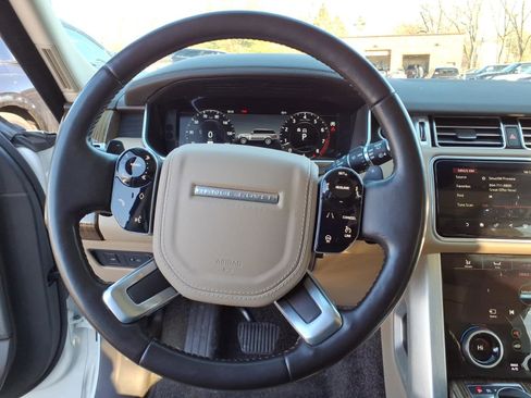 Used 2020 Land Rover Range Rover HSE image 17