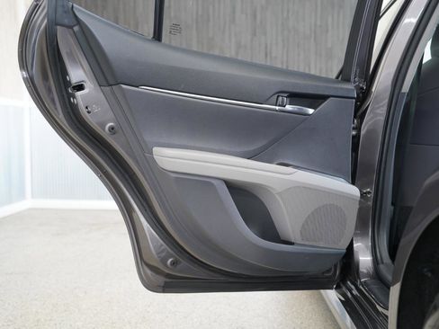 Used 2021 Toyota Camry LE image 34