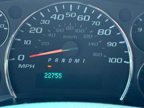 Used 2019 Chevrolet Express 2500 w/ Driver Convenience Package RWD image 20