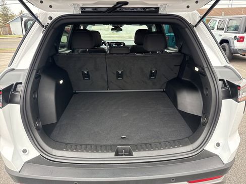 Used 2025 Chevrolet Equinox LT image 17