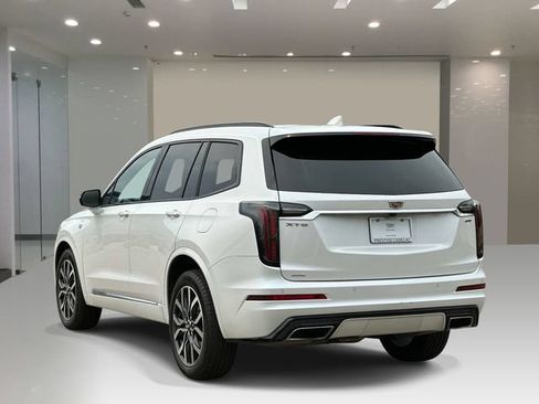 Used 2023 Cadillac XT6 Sport w/ LPO, Floor Liner Package AWD/4WD image 3