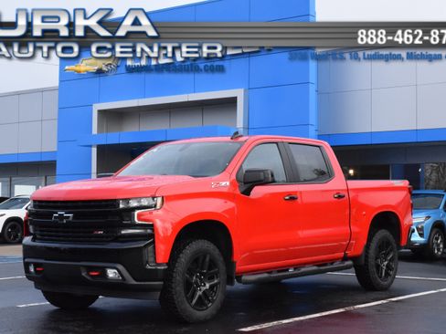 Certified 2021 Chevrolet Silverado 1500 LT Trail Boss w/ Convenience Package II AWD/4WD image 1