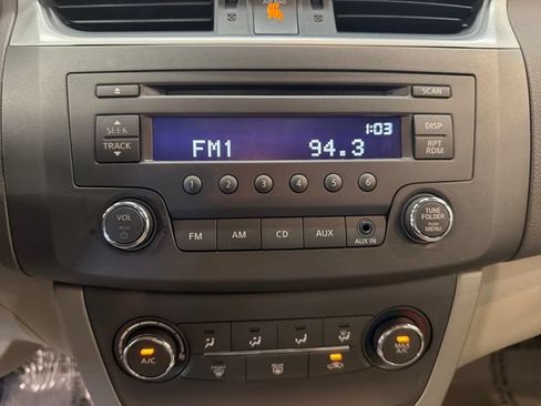 Used 2013 Nissan Sentra SV FWD image 20