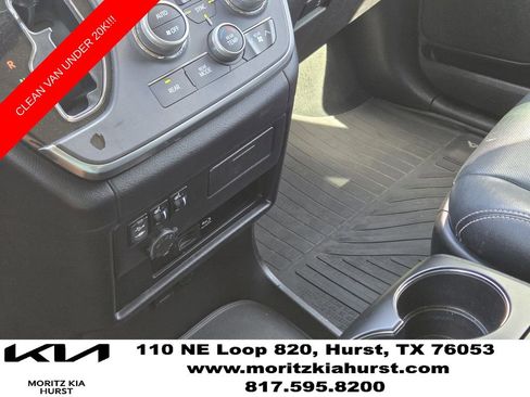 Used 2017 Toyota Sienna SE FWD image 9