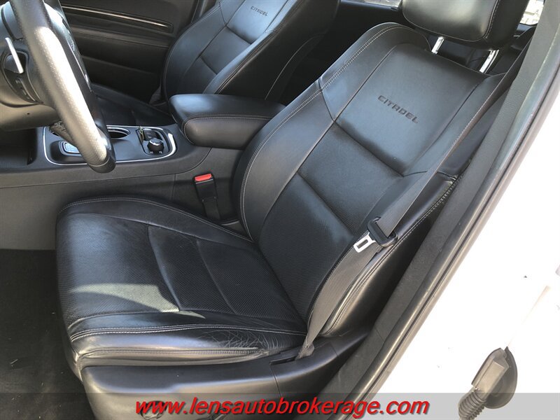 Used 2015 Dodge Durango Citadel w/ Technology Group AWD/4WD image 11