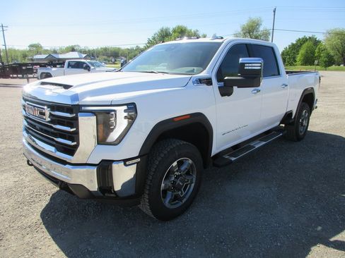 New 2026 GMC Sierra 2500 SLT w/ SLT Premium Package AWD/4WD image 10