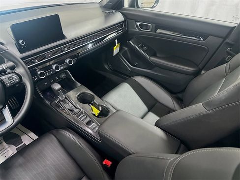 Certified 2025 Honda Civic Sport Touring image 21
