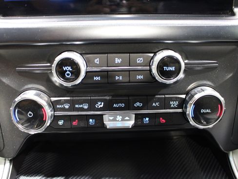 Used 2022 Ford F150 Limited AWD/4WD image 18