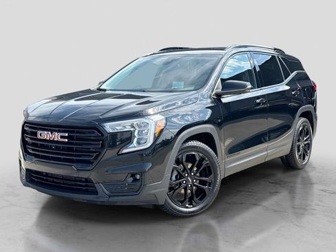 Used 2022 GMC Terrain SLT w/ Tech Package FWD image 1