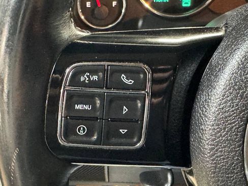 Used 2014 Jeep Wrangler Unlimited Sahara AWD/4WD image 18