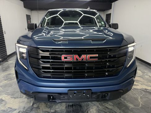 Used 2024 GMC Sierra 1500 Pro w/ Graphite Edition image 6