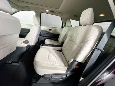 Used 2022 Nissan Pathfinder SV w/ SV Premium Package image 23