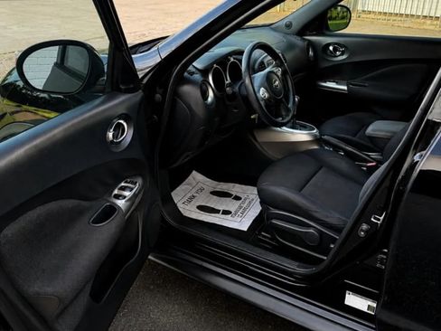 Used 2014 Nissan Juke S FWD image 8