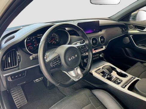 Used 2023 Kia Stinger GT2 AWD/4WD image 9