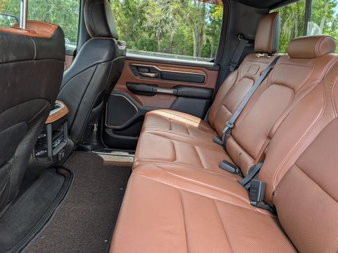 Used 2019 RAM 1500 Limited AWD/4WD image 17