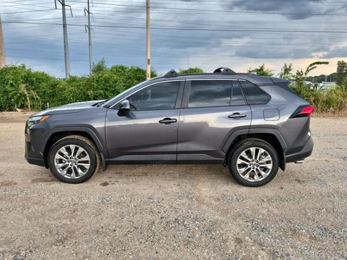 Used 2023 Toyota RAV4 XLE Premium FWD image 2