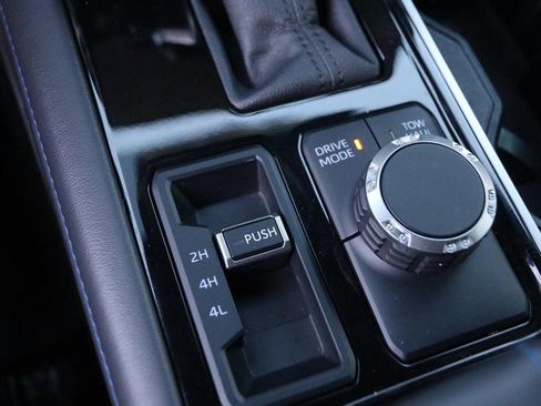 Used 2023 Toyota Tundra Platinum AWD/4WD image 19