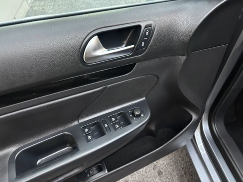 Used 2011 Volkswagen Jetta TDI FWD image 19