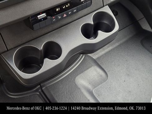 Used 2025 Mercedes-Benz Sprinter 2500 image 20