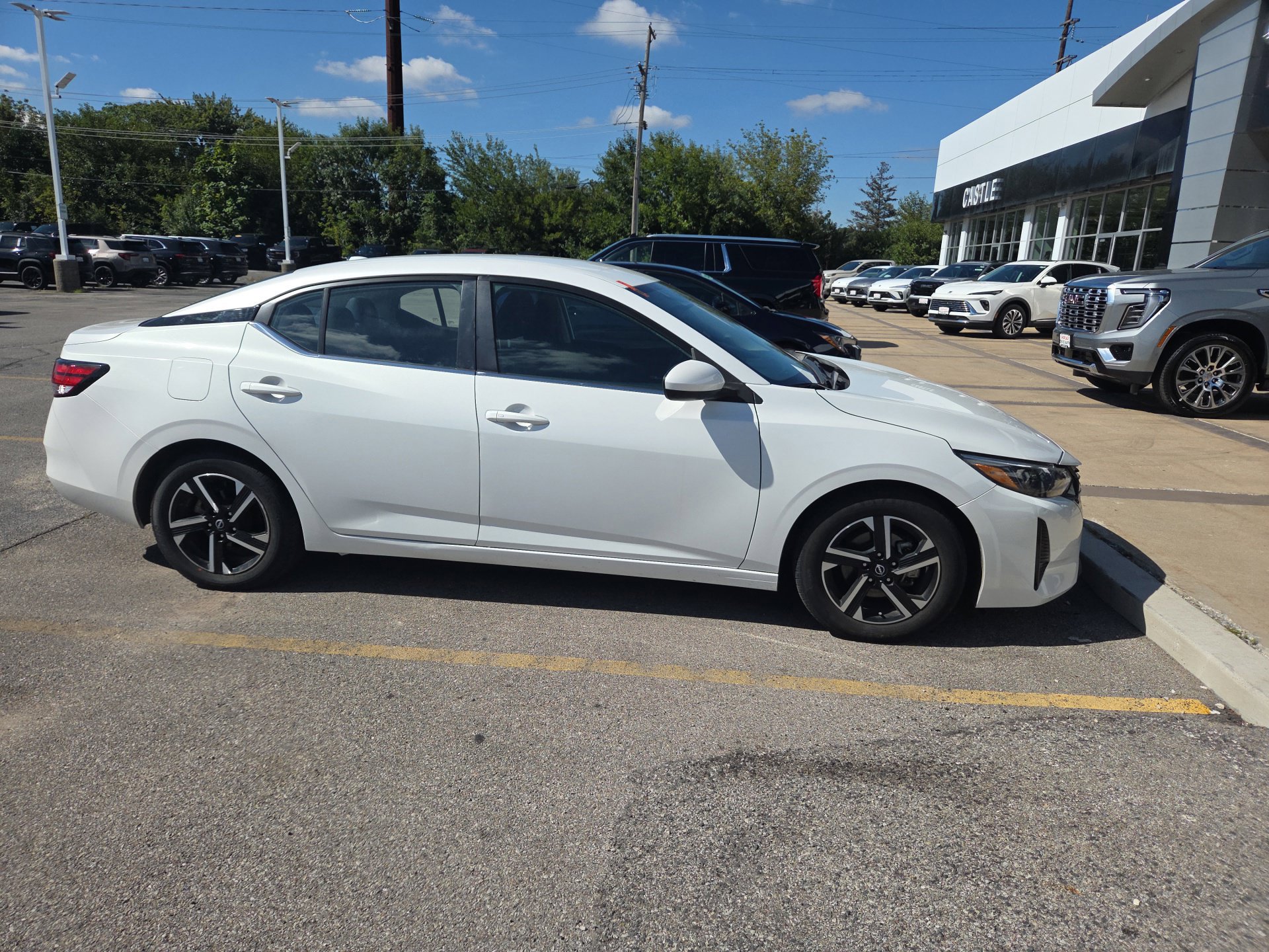 Used 2024 Nissan Sentra SV FWD image 7