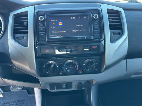 Used 2015 Toyota Tacoma PreRunner image 28