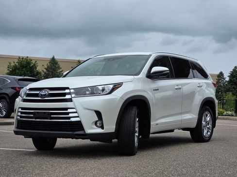Used 2019 Toyota Highlander Limited Platinum AWD/4WD image 24