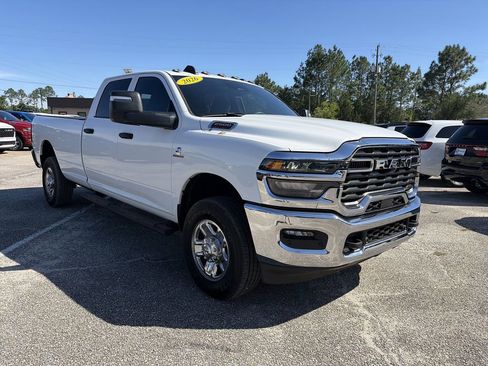 Used 2026 RAM 2500 Tradesman AWD/4WD image 8