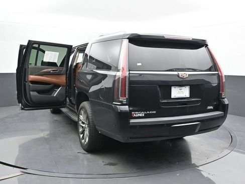 Used 2018 Cadillac Escalade ESV Premium Luxury AWD/4WD image 56