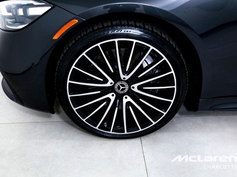 Used 2022 Mercedes-Benz S 580 4MATIC Sedan w/ AMG Line Package image 35