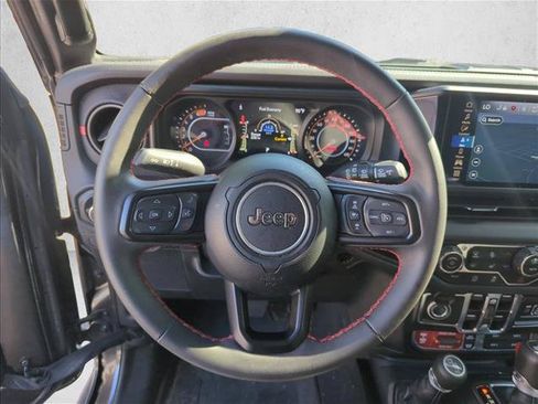 Used 2024 Jeep Wrangler Unlimited Rubicon w/ Technology Group AWD/4WD image 14