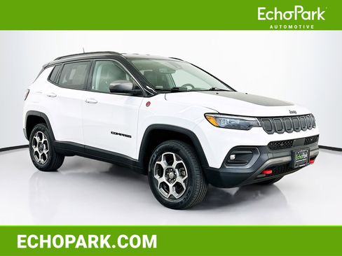 Used 2022 Jeep Compass Trailhawk w/ Trailhawk Elite Group image 1