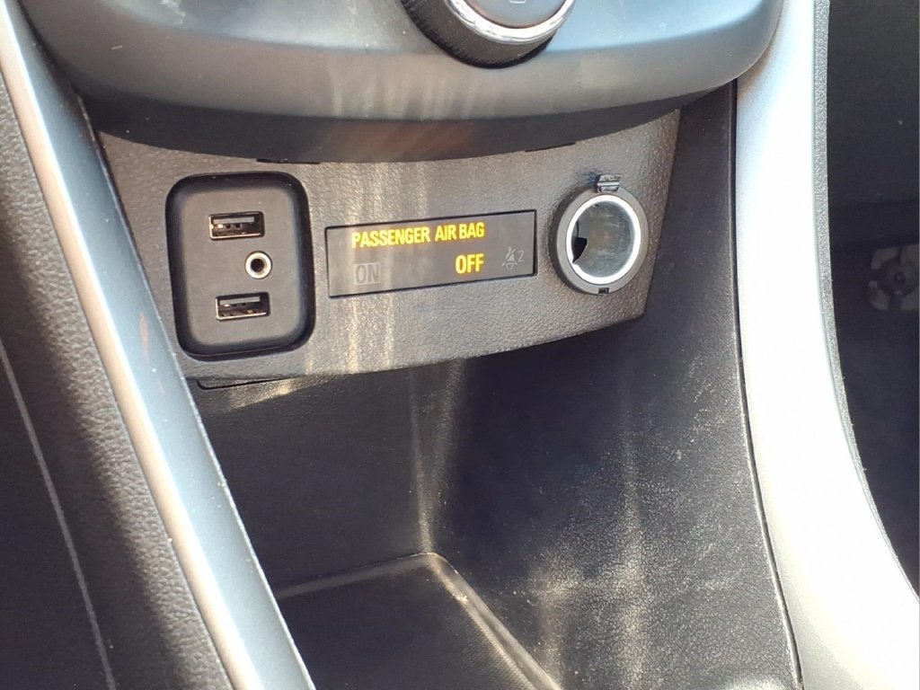 Used 2017 Chevrolet Trax LT w/ LT Convenience Package FWD image 25