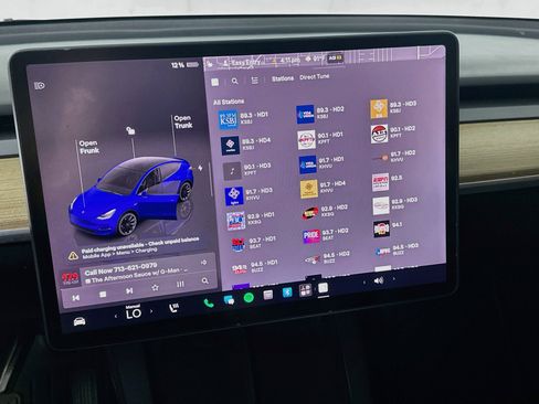 Used 2022 Tesla Model Y Long Range AWD/4WD image 19