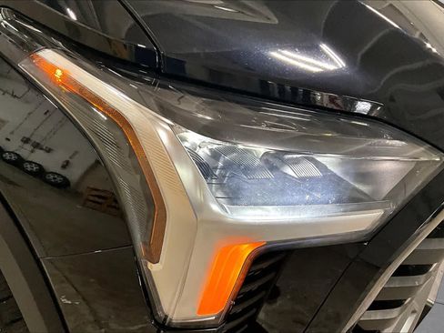 Used 2023 Toyota Tundra SR5 w/ SR5 Convenience Package AWD/4WD image 26