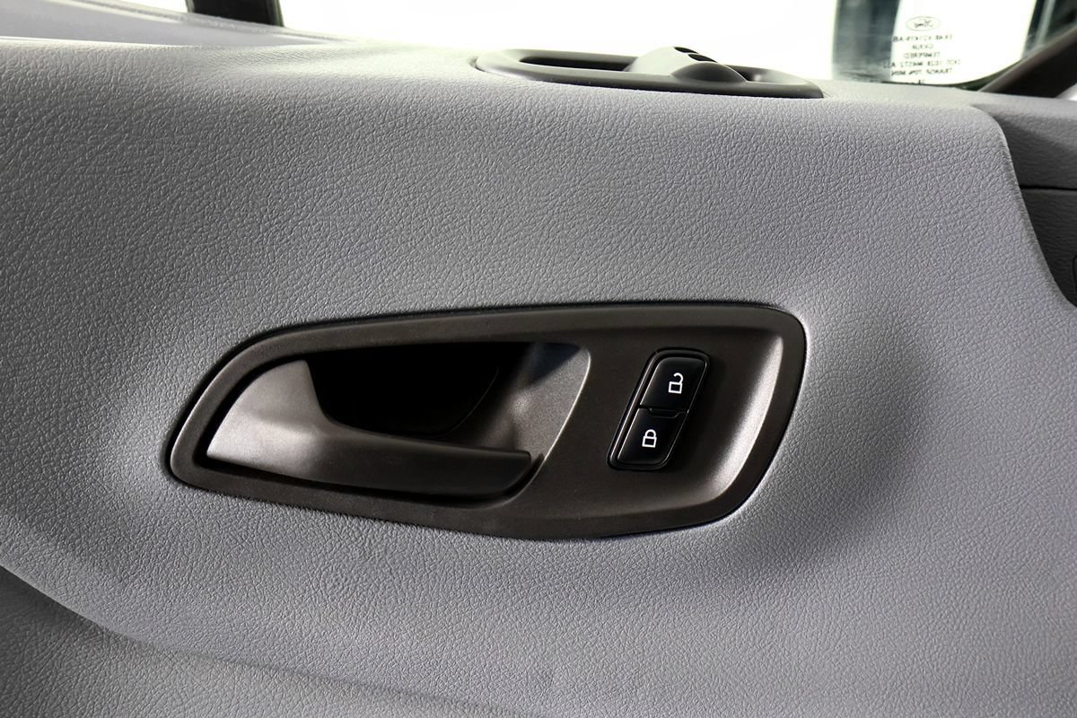 Used 2019 Ford Transit 350 XL RWD image 17