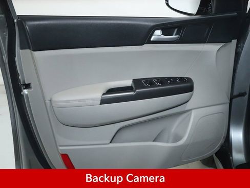 Used 2020 Kia Sportage LX w/ LX Popular Package image 16