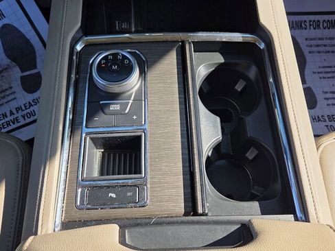 Used 2024 Ford Expedition Limited image 20