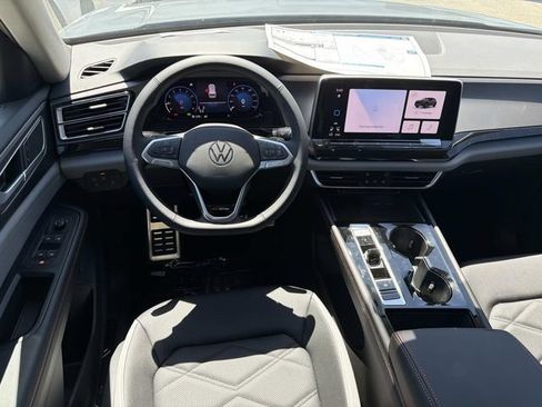 New 2026 Volkswagen Atlas Peak Edition AWD/4WD image 9