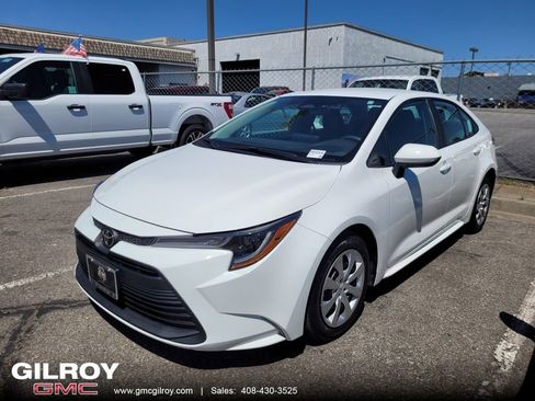 Used 2023 Toyota Corolla LE w/ Carpet Mat Package (TMS) FWD image 1