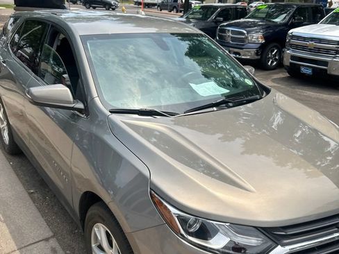 Used 2018 Chevrolet Equinox LT AWD/4WD image 3