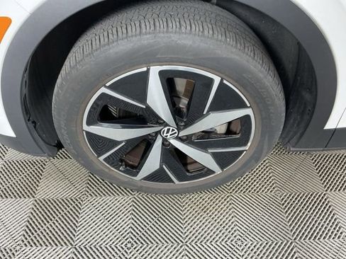 Used 2023 Volkswagen ID.4 Pro S AWD/4WD image 9