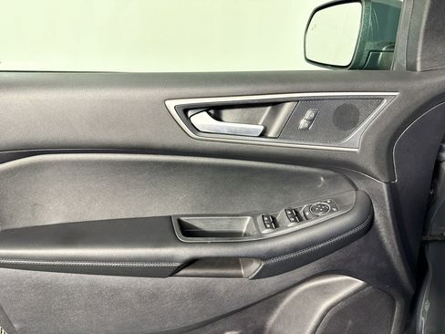 Used 2021 Ford Edge SEL image 16