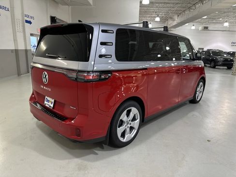 New 2025 Volkswagen ID. Buzz Pro S Plus image 9