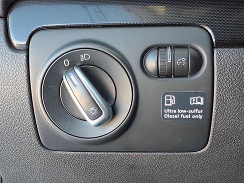 Used 2012 Volkswagen Jetta TDI image 19