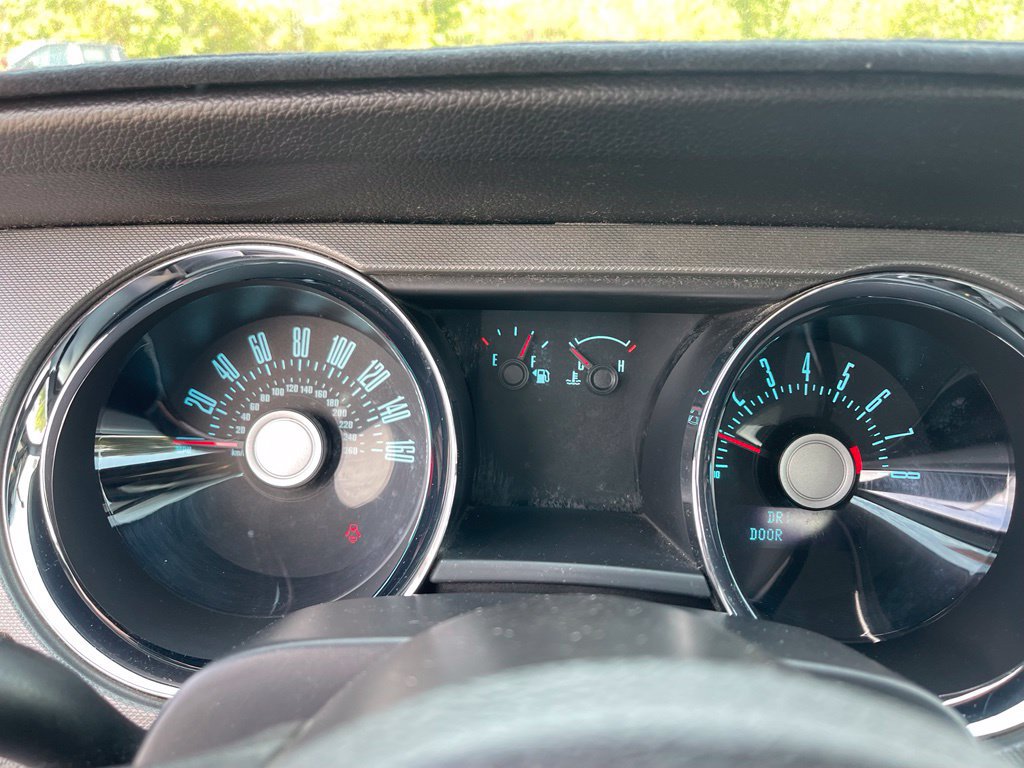 Used 2011 Ford Mustang Convertible w/ 101A Rapid Spec Order Code RWD image 9