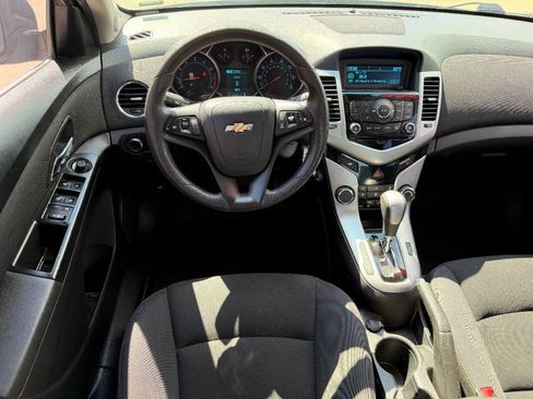 Used 2015 Chevrolet Cruze LT FWD image 14