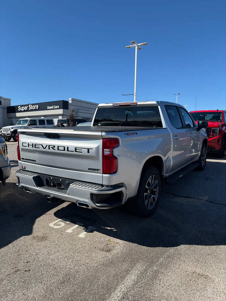 Used 2022 Chevrolet Silverado 1500 RST w/ Safety Package AWD/4WD image 15