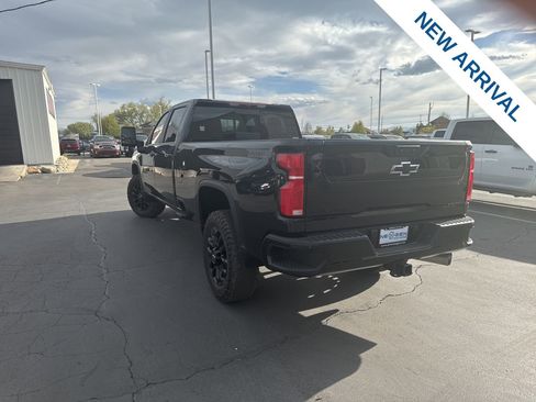Used 2025 Chevrolet Silverado 2500 LT w/ Trail Boss Package image 5
