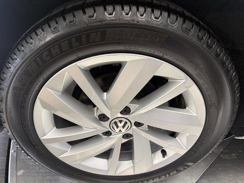 Used 2018 Volkswagen Passat 2.0T SE image 31