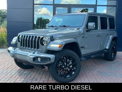 Used 2023 Jeep Wrangler Unlimited Sahara AWD/4WD image 1